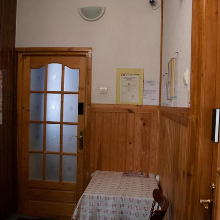 Civis Debrecen Hostel Exterior photo